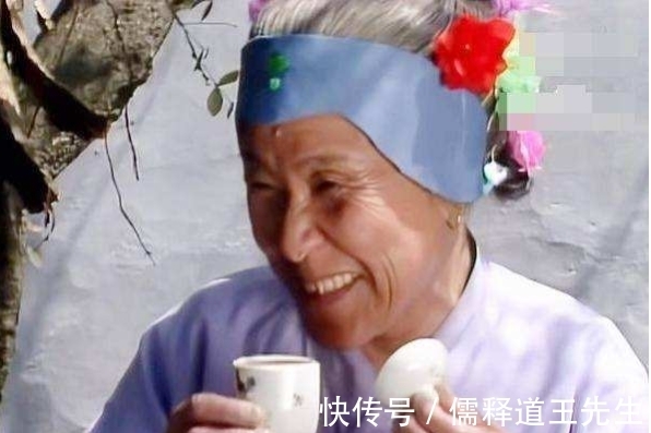 红楼梦$红楼梦:贾母为何要带刘姥姥去栊翠庵?她要借妙玉警告薛家母女!