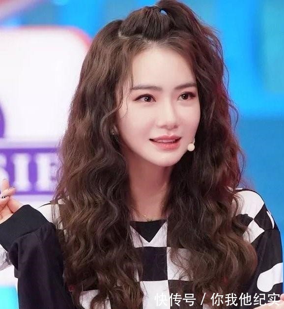 羊毛卷|喜欢梳马尾的女生,要避免2个问题,否则不但老气还会影响发际线!