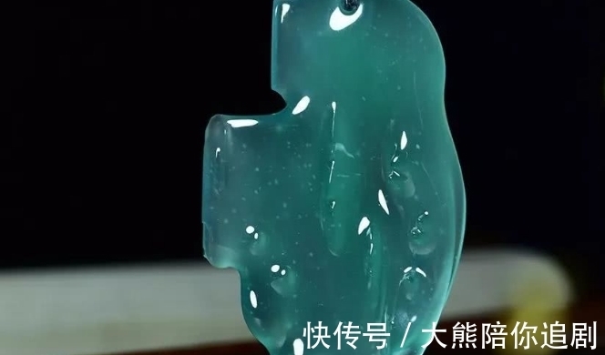 翡翠玉|翡翠没有固定标准,一旦陷入就难以自拔,你想要进入这行吗?