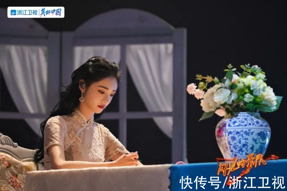 《闪光的乐队》第三场音乐节唱响“希望的声音”，传递温暖的力量！蓝天下