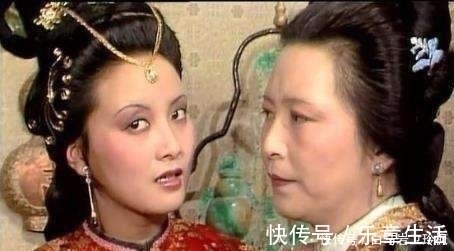 王熙凤$袭人母亲离世,一向仁慈的贾母为何恶言讥讽?王熙凤看得最通透