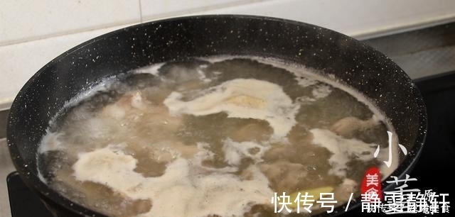 做法|红烧排骨,很多人都做错了,小董教你秘制做法,简单又好吃