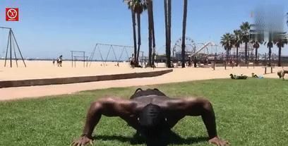 斜式|俯卧撑,健身界公认的黄金训练动作,你能坚持做几个