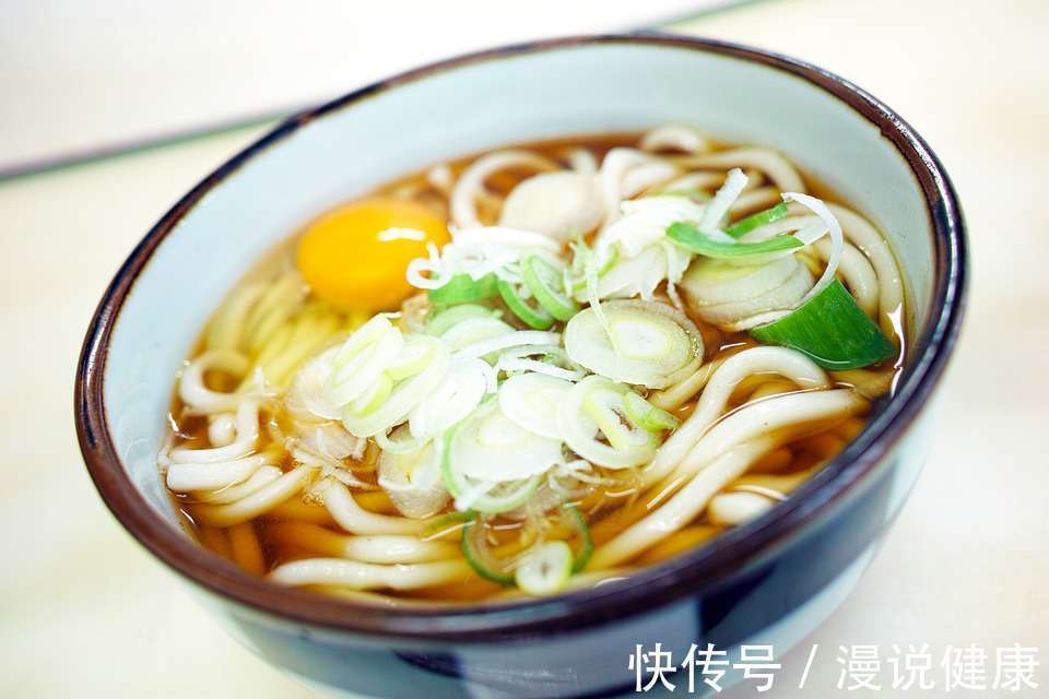 胃粘膜|喝点粥、吃点面就能养胃?医生:别傻了,真正需要做的是这5件事