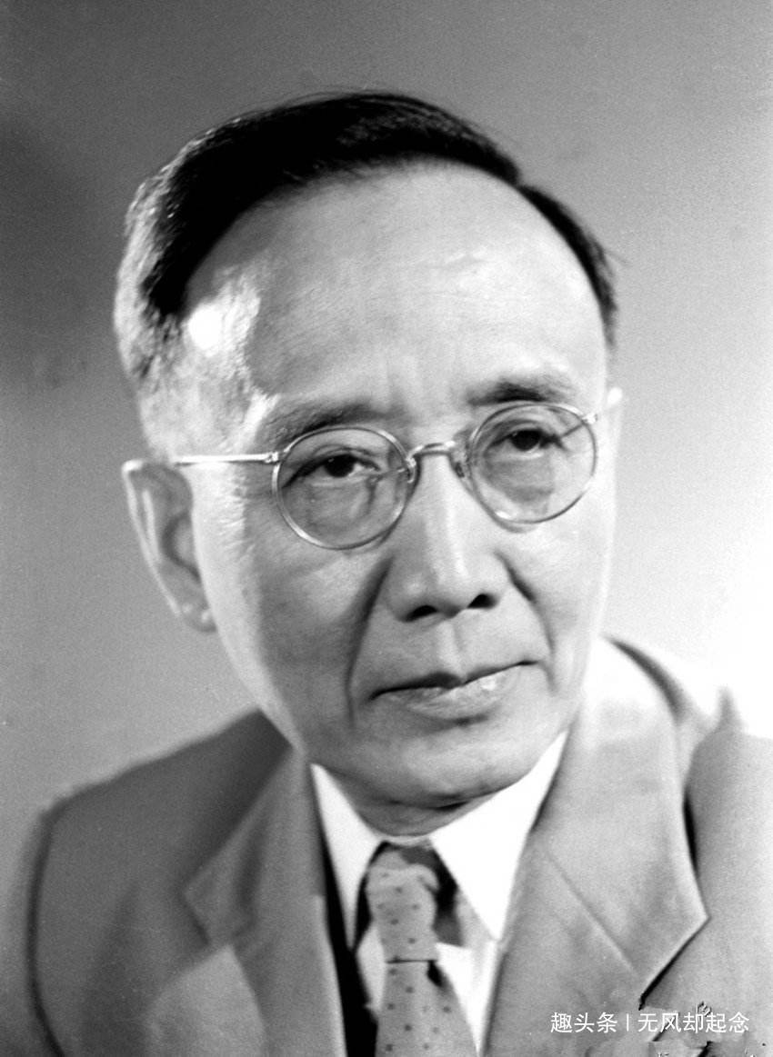 婚后5天,丈夫便出国留学,多年后,丈夫见她时已有8子3女