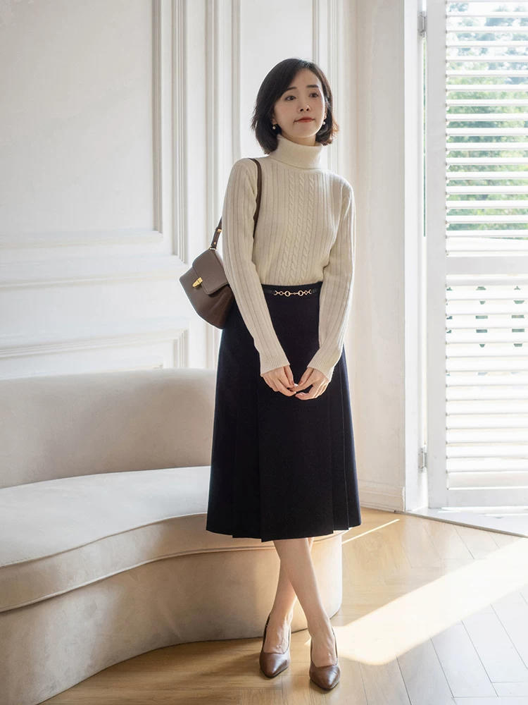 scate:tttttttttt 奔三奔四的女人怎么穿?针织毛衣搭配长裤或半身裙,保暖又洋气