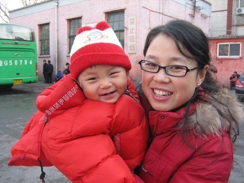 奶奶|送宝宝去奶奶家,一周后发现孩子学会个新技能,妈妈差点笑喷了