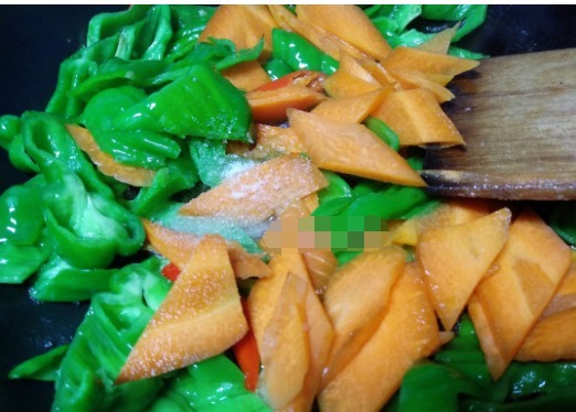 杏鲍菇这样炒,只需多加两个食材,没肉却比加肉还要好吃,下饭菜