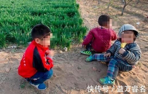 地位|有这4种特征的孩子,在班里“地位”很低,家长要帮忙改善