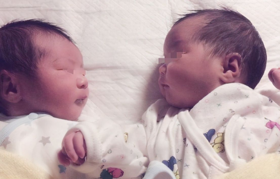 精子|孕妈辛苦生下两个孩子,婆婆高兴坏了,但医生却说这不是双胞胎