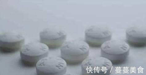 过期小药片不要丢，尤其是这3种，用来养花，生根快开花多