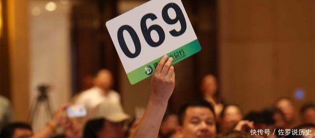 烟灰缸|农民家里一个破旧的“烟灰缸”,收藏家2包烟换走,最终拍得180万