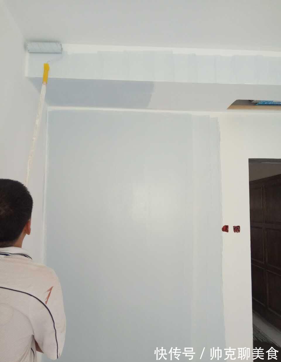 底漆|刷墙是个技术活儿!墙面刷乳胶漆的八个常见误区,早了解不上当!