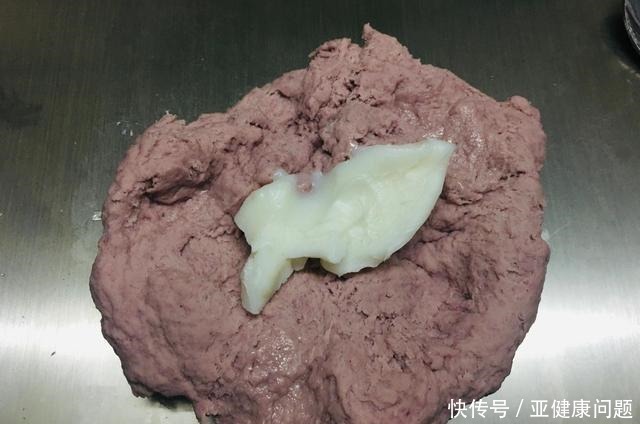 在家自制懒人版披萨,比面包好吃,做法还简单