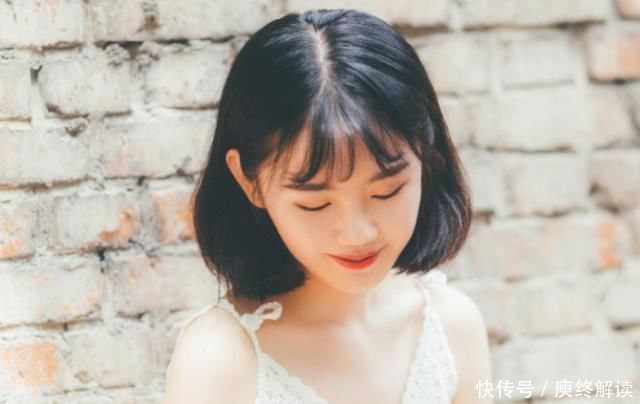 卵巢早衰|女性多大年龄绝经才正常，此些表现若出现，可能是绝经期要来临了