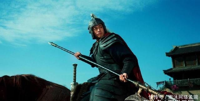 吕布|吕布的八健将实力如何？和曹操的八虎骑相比，谁更厉害？