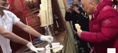 |搞笑GIF:闺蜜说她找到了男朋友,差点我就相信了