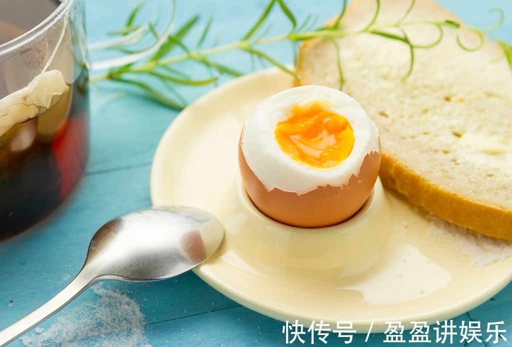 食物|提个醒吃过鸡蛋1小时内不可碰此种食物,吃了就是自找难受!