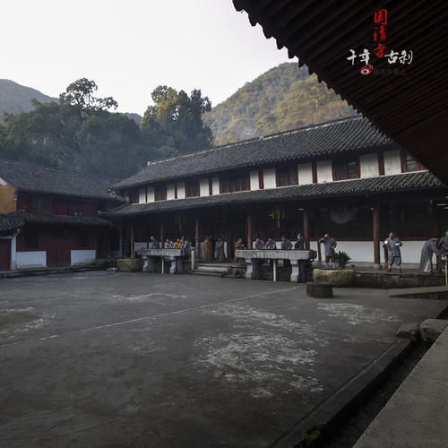 浙江深山发现一古寺，门票5元吃饭2元，被网友好评点赞