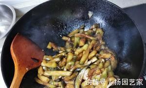 开胃茄子菜谱，西红柿炒茄子，简单美味营养，超级下饭