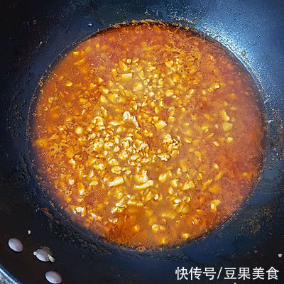 #暖冬酱在手,嗨吃部队锅#藤椒味炸酱