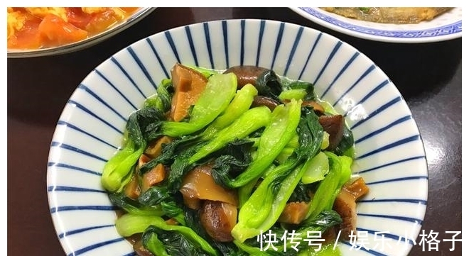 美味|一家三口的周日晚餐，30元做3个菜，简单美味，比点外卖还实惠