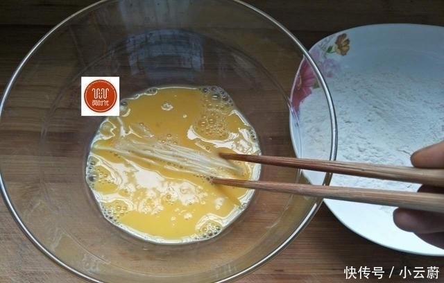 过瘾|金针菇换个新做法,大人小孩都喜欢,上桌抢着吃,太过瘾了!