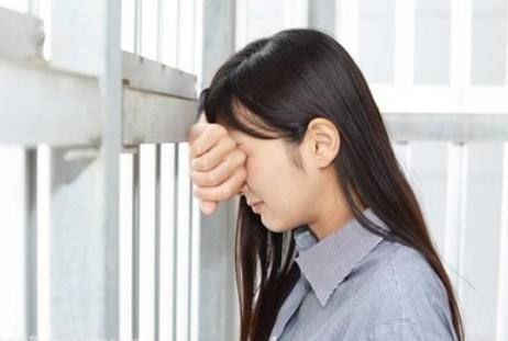 宝妈|老师刚怀孕就被开除,了解其中原因后,网友们却纷纷表示“活该”