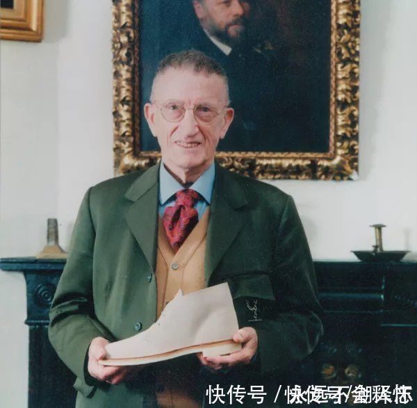 运动鞋 高质量男性如何选鞋?若是不想盲目跟风,劝你少穿AJ和Yeezy