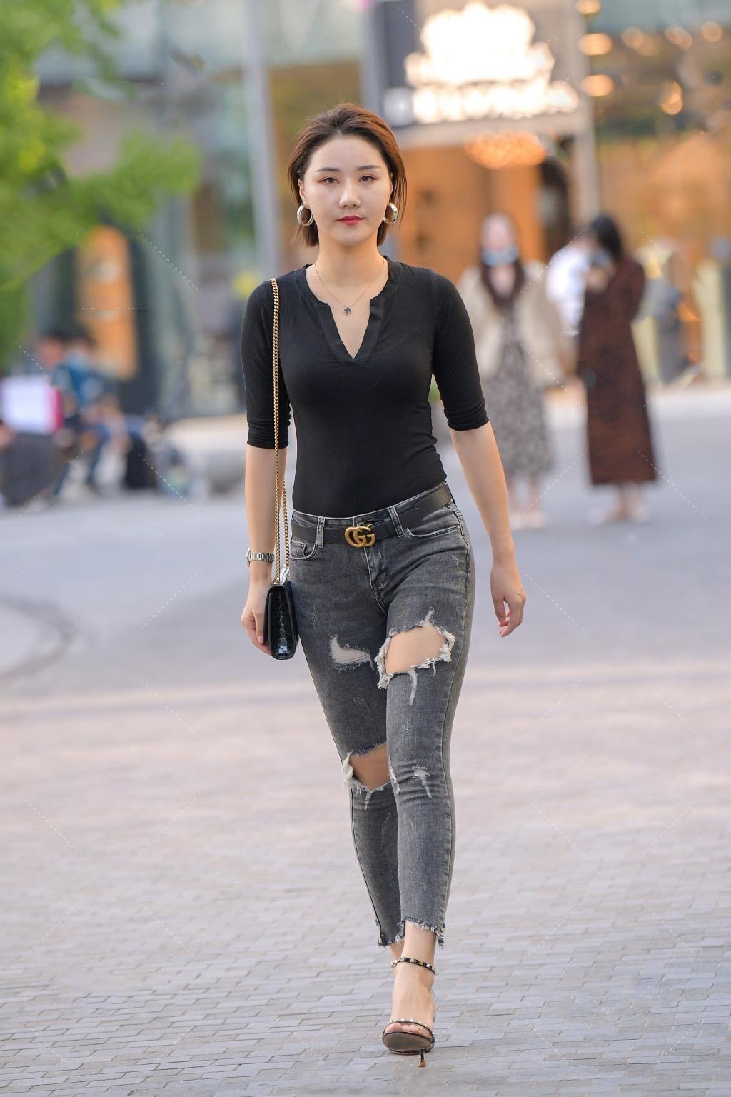 不用|日常穿搭不用慌,选择百搭牛仔裤,让造型时尚感一直在线