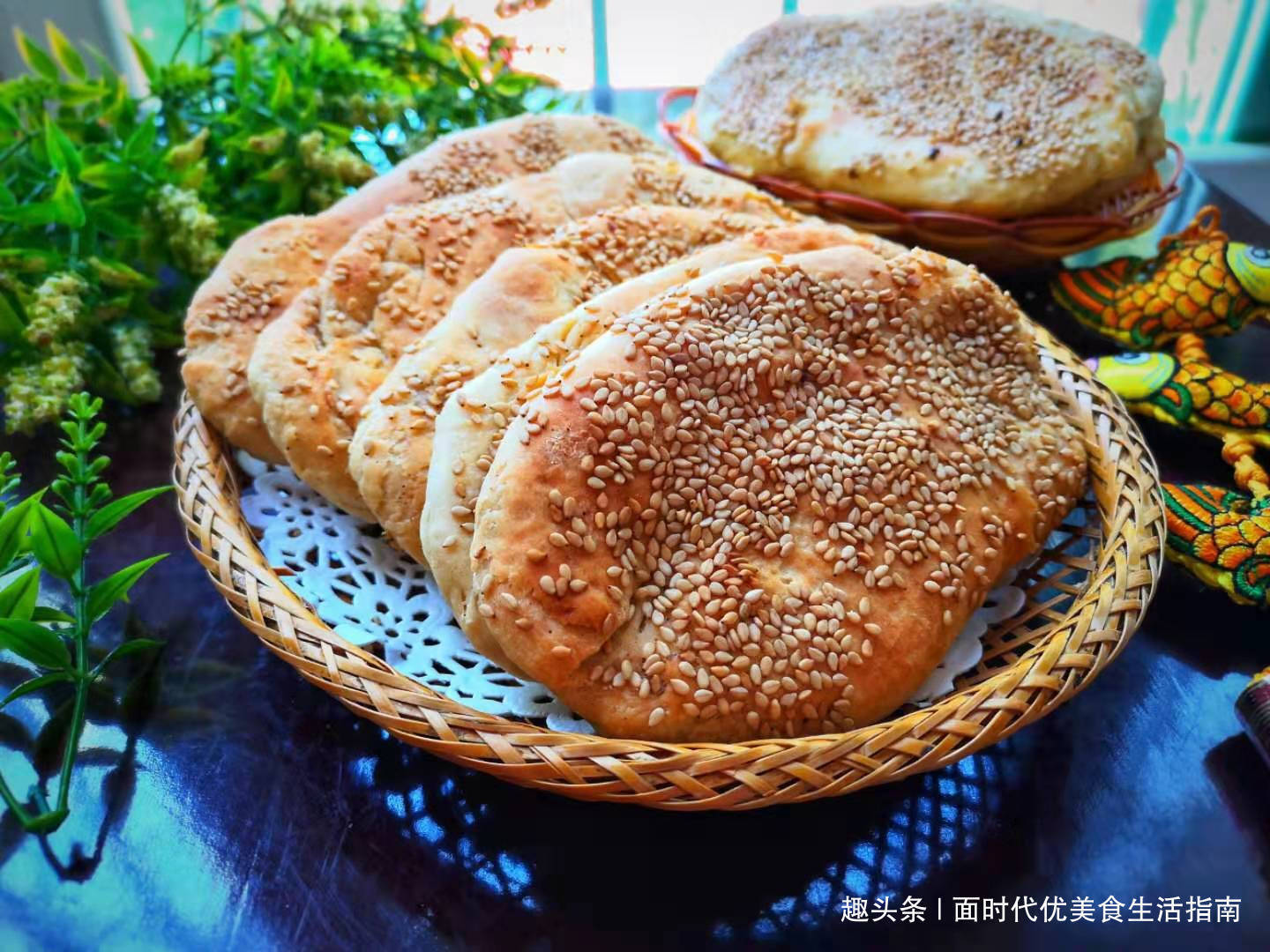 夏天孩子最馋这个饼，外酥里嫩，2块钱做一锅，放三天也不硬！