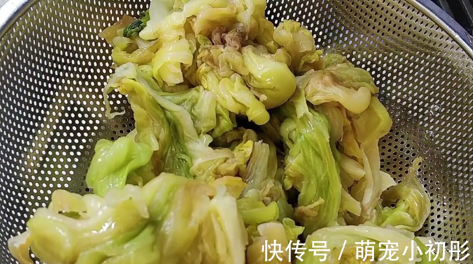 回锅肉特巴适|这食材市场上最便宜，8毛钱一斤，晒干后加这料， 炒回锅肉特巴适