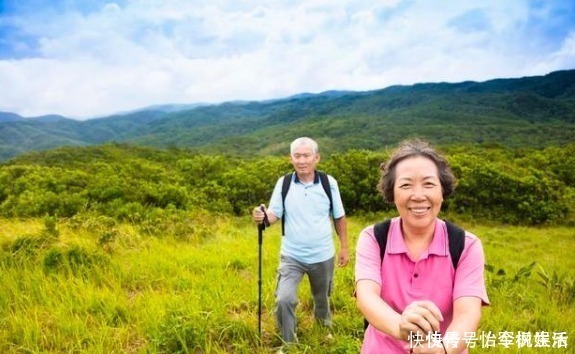 很多事|为什么老人不坚持锻炼，也能长寿健康，3位老人说出答案