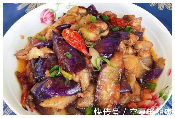 豆瓣酱|美食推荐辣炒鸡蛋丝瓜，鸡肉烧茄子，彩豆菜椒鸡肉丝，红焖猪蹄