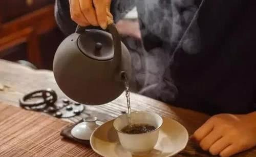 饮茶|印度茶VS中国茶,印度人喝茶到底有什么不同?