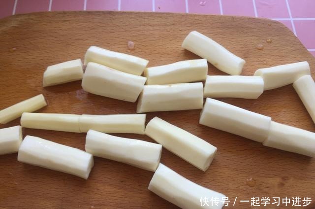 蔬菜也能做甜甜圈,绵软香甜,不油炸易消化,孩子一口气能吃仨