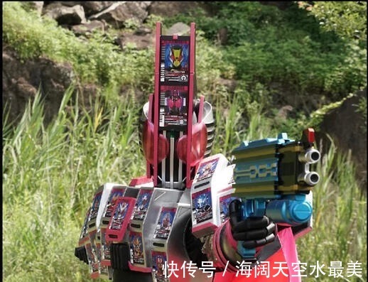 门矢士|假面骑士帝骑 井上正大直播表示,建议以后的假面骑士用头打架