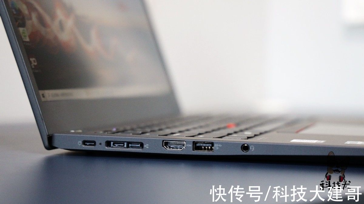 ThinkPad T14s 2021锐龙版评测：满足商务人士日常所需 诠释美学精造