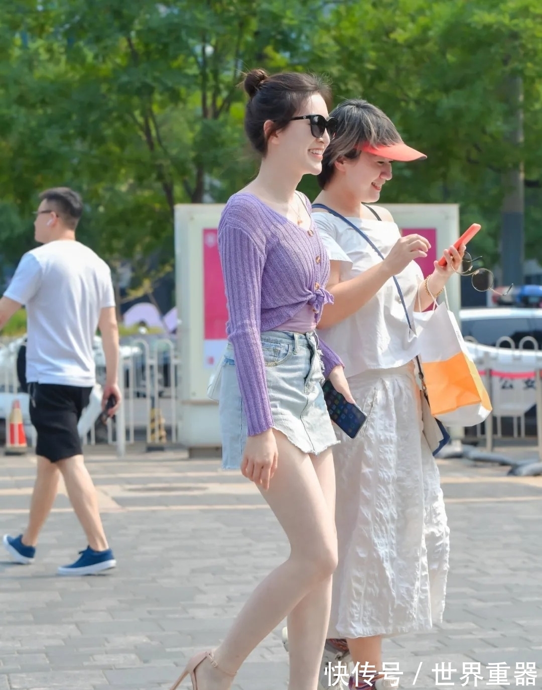 牛仔裙 散发出迷人魅力的搭配,简洁大方显身材,带来显而易见的美