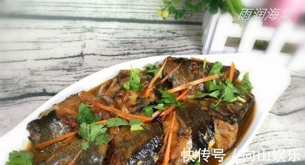 煮鱼时加上一点“它”，鱼肉不腥汤汁更香，还有很多人都不知道！