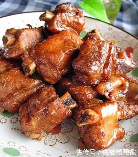 鸡腿肉|美食推荐土豆香菇炖鸡腿、芹菜炒腊肉、糖醋排骨、蜜汁排骨做法