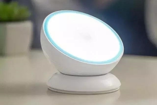 节能|“再见了”电灯,中国新式“新型灯一炮走红,免拉线,贼省钱