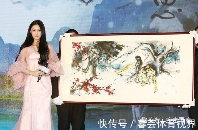 国画#张馨予国画居然画得这么好,真是人美又有才艺