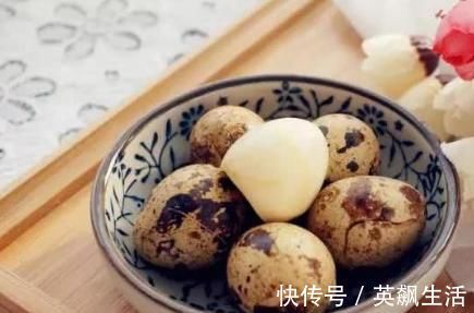 补充雌激素|雌激素分泌减少，头部显而易见！若出现3种异常，赶紧补充雌激素