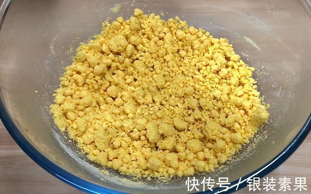 包子|最近玉米面加鸡蛋火了,教你新吃法,蓬松柔软,比馒头包子都好吃