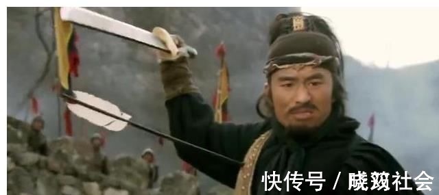 梁山&林冲能不能打赢史文恭?梁山上能打赢史文恭的人,不超过两个