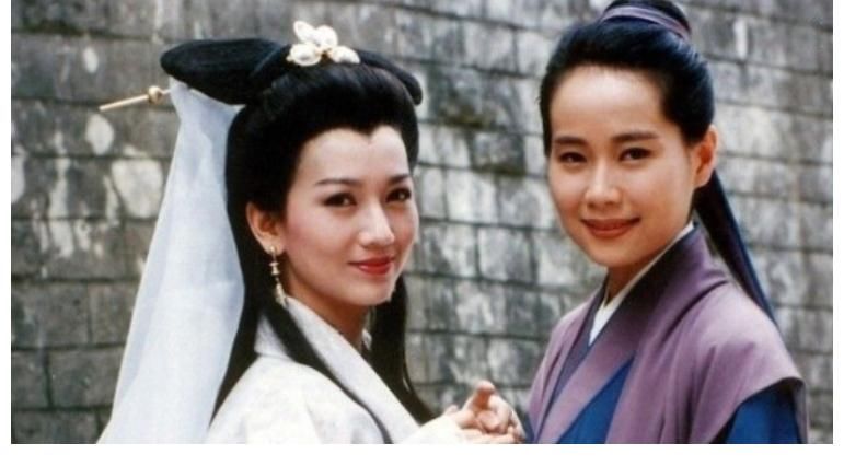 原本她才是導(dǎo)演中意的許仙，卻因片酬太少而拒演，最終成全了葉童