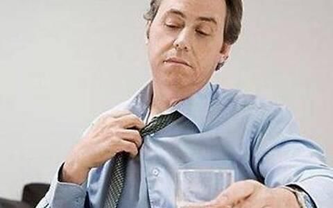 肝病|伤害肝脏“特别猛”的4种行为,尤其第2种,是很多男生的“最爱”