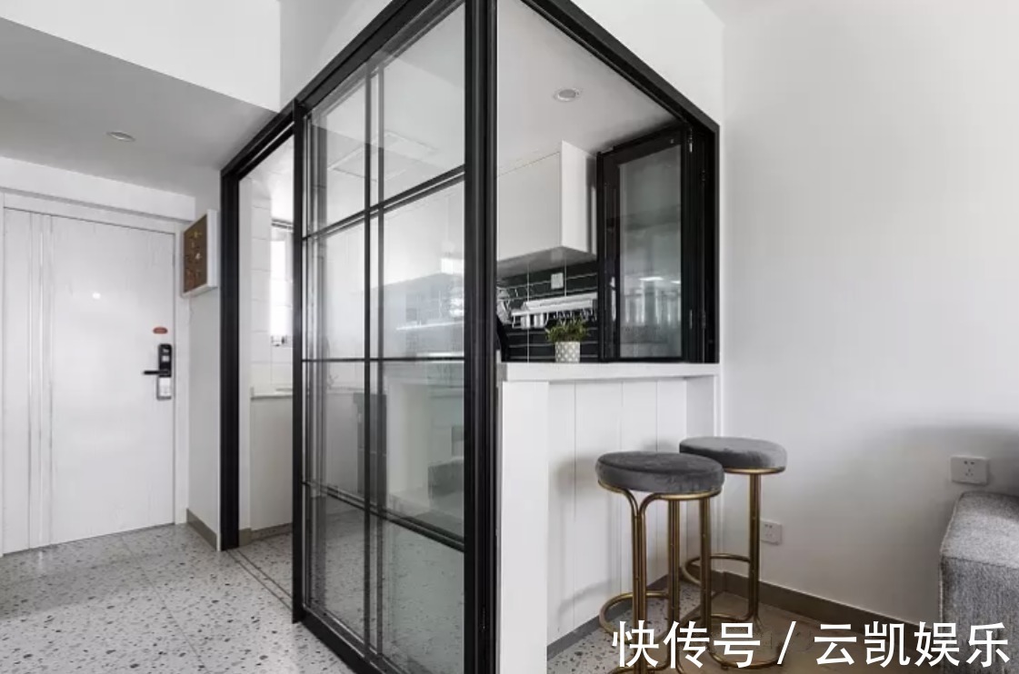 开放式|厨房别再做“开放式”了,学她这么装!全屋颜值、实用性瞬间提升
