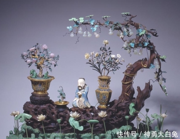 清宫里名贵的“永生花”:真金白银打造的玉石盆景